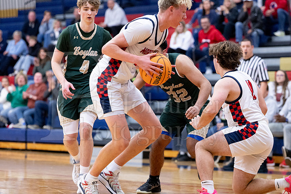 Boylan Boys Varsity Basketball vs Belv North 12-5-2025-0345