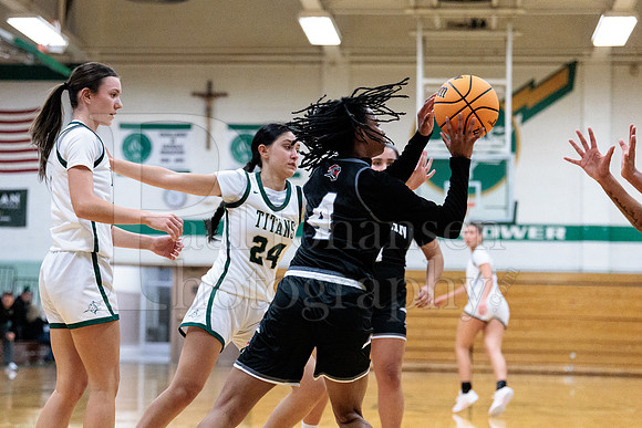 Boylan Girls Varsity Basketball vs Auburn 12-12-2025-0345