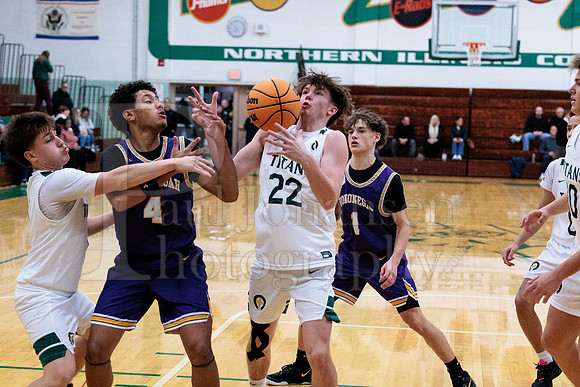 Boylan Boys JV Basketball vs Hononegah 12-15-2025-0042