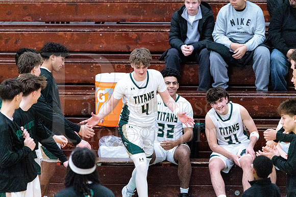 Boylan Boys Varsity Basketball vs Hononegah 12-15-2025-0543