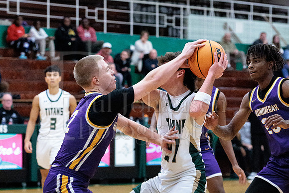 Boylan Boys Varsity Basketball vs Hononegah 12-15-2025-0749