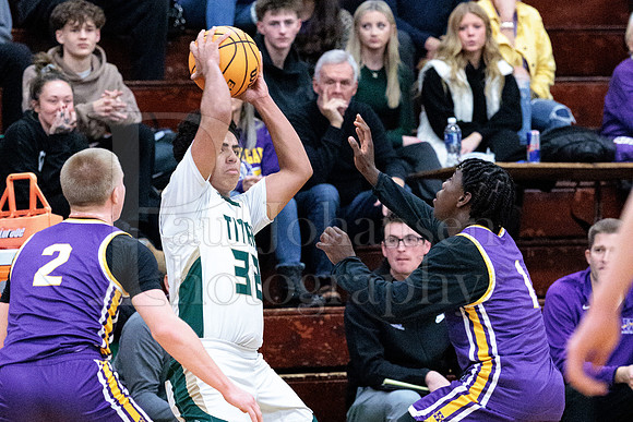 Boylan Boys Varsity Basketball vs Hononegah 12-15-2025-0859