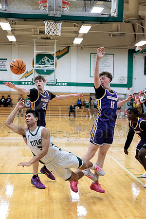 Boylan Boys Varsity Basketball vs Hononegah 12-15-2025-1031