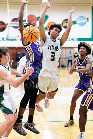 Boylan Boys Varsity Basketball vs Hononegah 12-15-2025-1777
