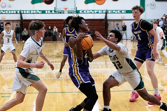Boylan Boys Varsity Basketball vs Hononegah 12-15-2025-1826