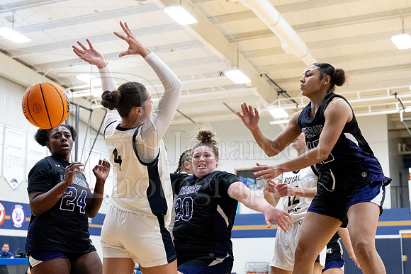 Rockford Christian Girls Varsity Basketball vs Lutheran 12-18-2025-0164