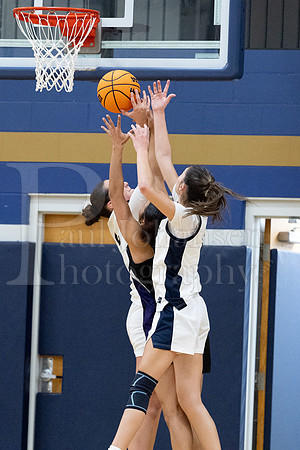 Rockford Christian Girls Varsity Basketball vs Lutheran 12-18-2025-0257