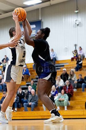 Rockford Christian Girls Varsity Basketball vs Lutheran 12-18-2025-0413