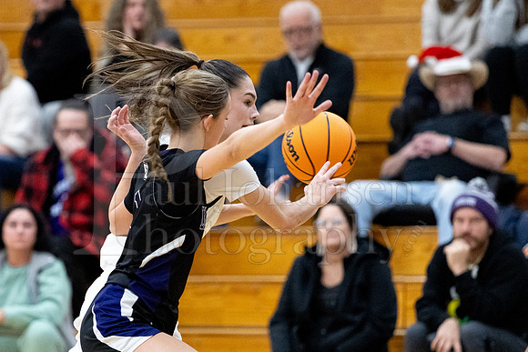 Rockford Christian Girls Varsity Basketball vs Lutheran 12-18-2025-0443
