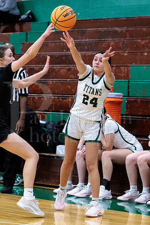 Boylan Girls Varsity Basketball vs Kaneland 12-29-2025-0454