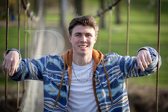 Nolan Brauns Senior Images 5-4-2022-0231