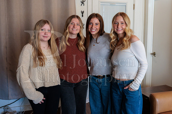Flynn Family Portraits 2-1-2026-0092