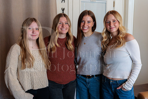 Flynn Family Portraits 2-1-2026-0097