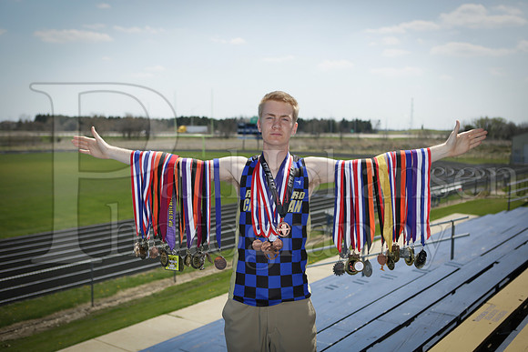 Nick Monkemeyer Senior Images 4-17-2016-0203