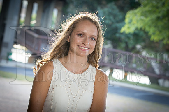 Caroline Gander Senior Images 8-11-2015-0027