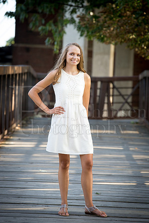Caroline Gander Senior Images 8-11-2015-0041