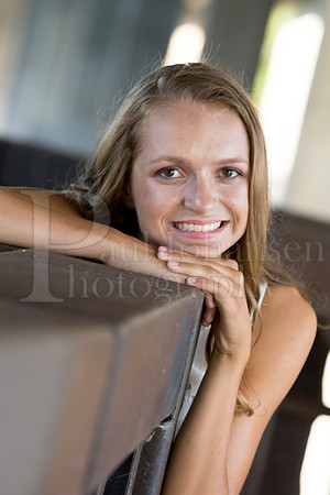 Caroline Gander Senior Images 8-11-2015-0055