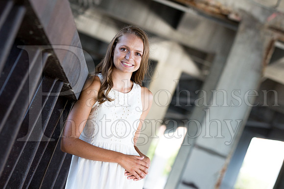 Caroline Gander Senior Images 8-11-2015-0088