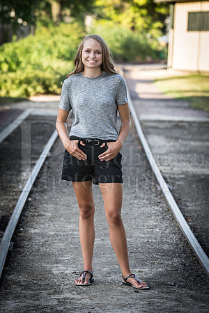 Caroline Gander Senior Images 8-11-2015-0124