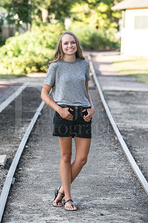 Caroline Gander Senior Images 8-11-2015-0133