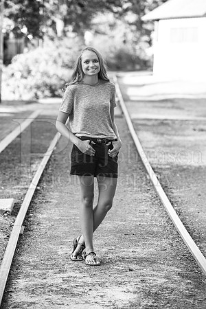 Caroline Gander Senior Images 8-11-2015-0134