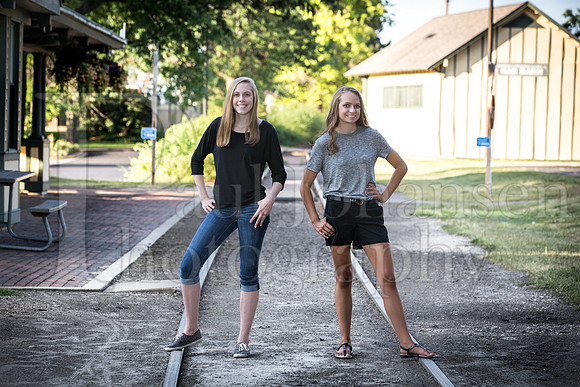 Caroline Gander Senior Images 8-11-2015-0136