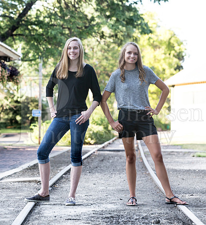 Caroline Gander Senior Images 8-11-2015-0140