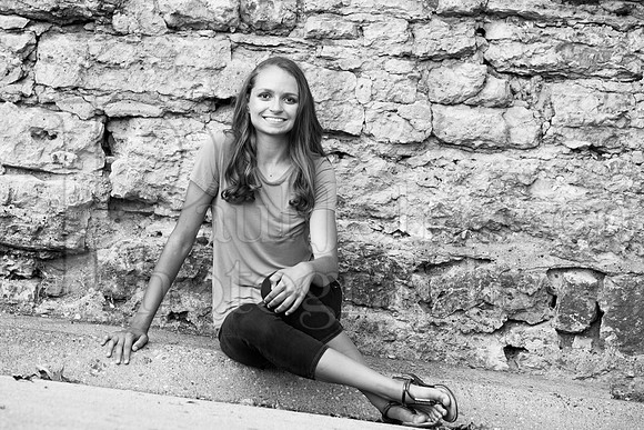 Caroline Gander Senior Images 8-11-2015-0185