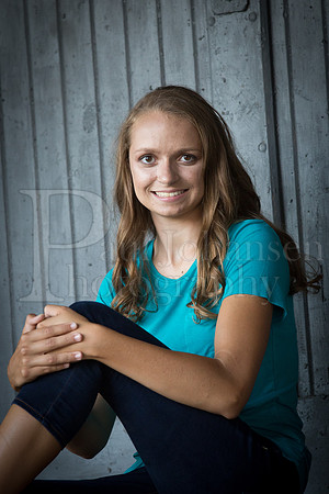 Caroline Gander Senior Images 8-11-2015-0249