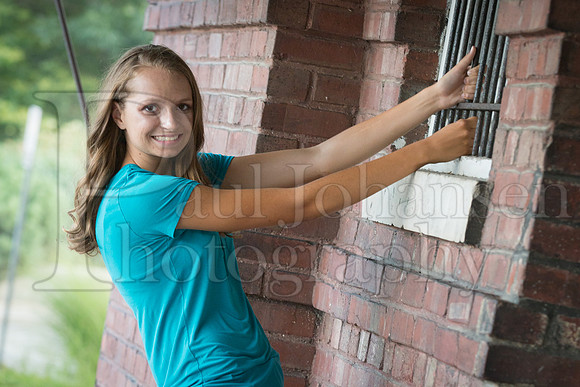 Caroline Gander Senior Images 8-11-2015-0268