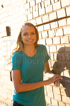 Caroline Gander Senior Images 8-11-2015-0275