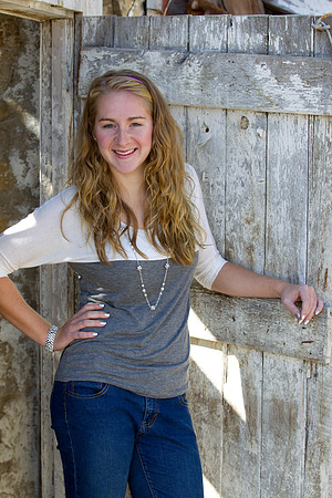 Emily Knuth Senior Images-5466