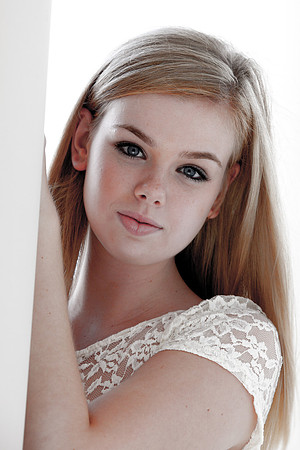 Julia Brun Senior Images -7786