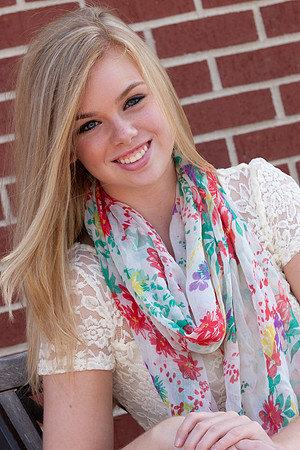 Julia Brun Senior Images -7792