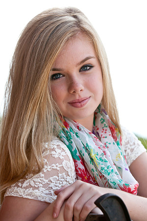 Julia Brun Senior Images -7800