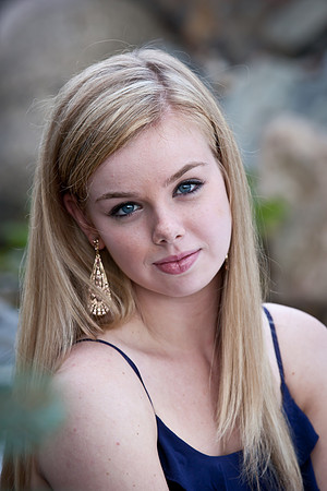 Julia Brun Senior Images -7860