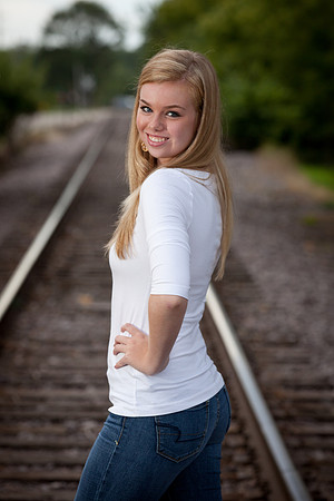 Julia Brun Senior Images -7888