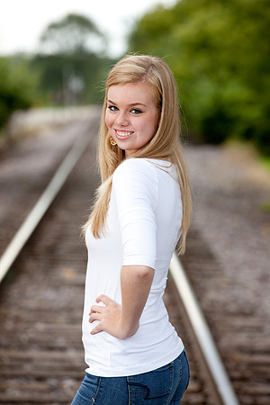 Julia Brun Senior Images -7890