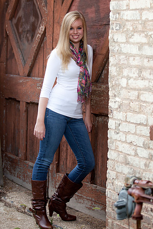 Julia Brun Senior Images -7919