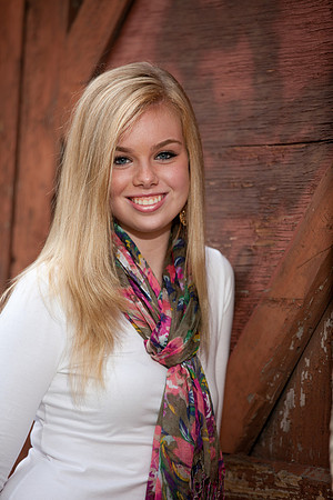 Julia Brun Senior Images -7918