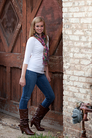 Julia Brun Senior Images -7922