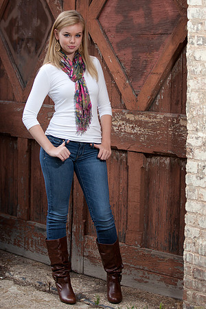 Julia Brun Senior Images -7923