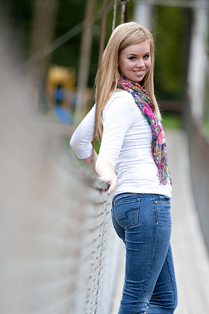 Julia Brun Senior Images -7939-2