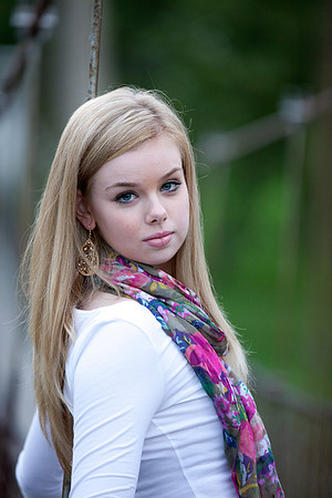 Julia Brun Senior Images -7940