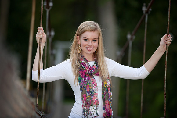 Julia Brun Senior Images -7952
