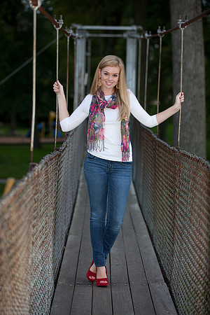 Julia Brun Senior Images -7953