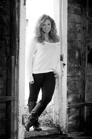 Hannah Link Senior Images-6134-2