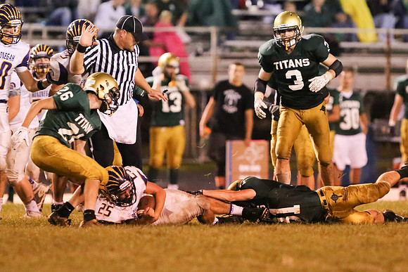 Boylan Varisty Football vs Hononegah 9-5-2014-1450
