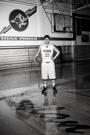 Drew Gaurke Senior Images-6394