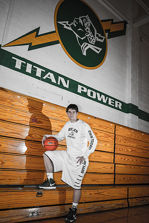 Drew Gaurke Senior Images-6427-2